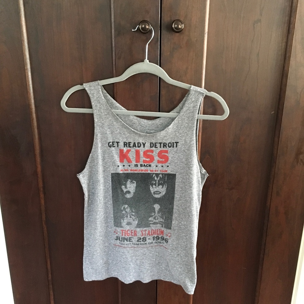Lucky Brand Kiss Graphic Tee